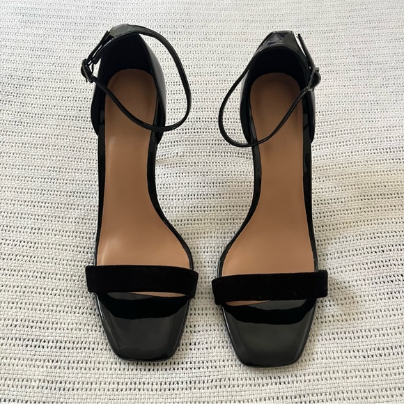 Halston Heritage Black Heels - Picture 3 of 7